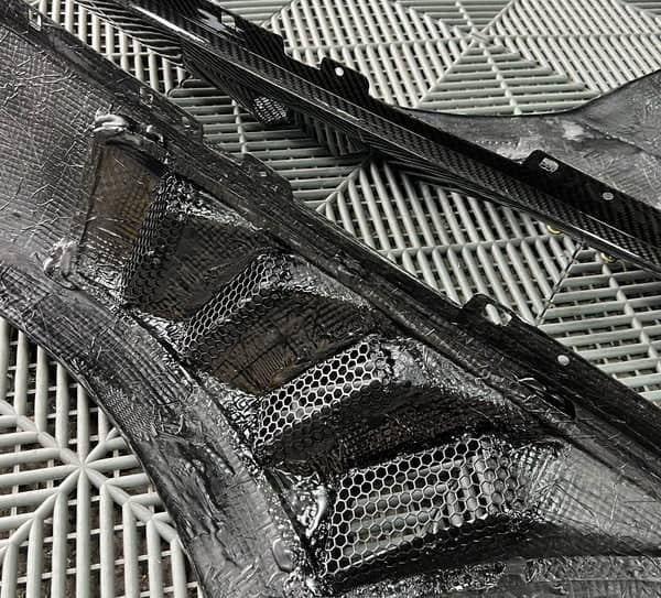 G87 M2 Dry Carbon Fiber Fenders