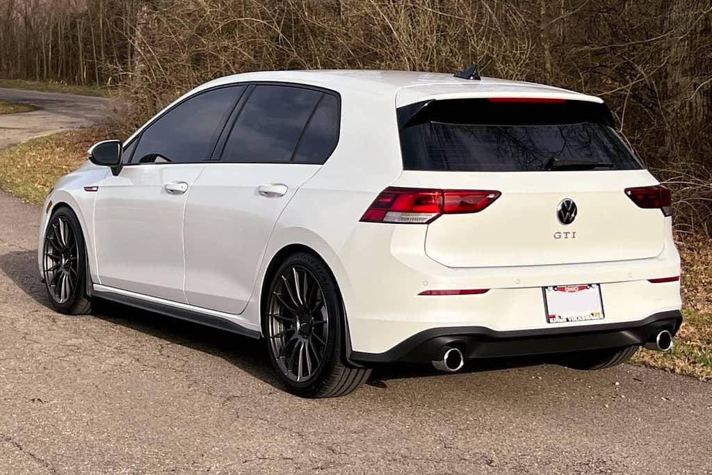 Megachip MK8 GTI / Golf R Splash Guard Set