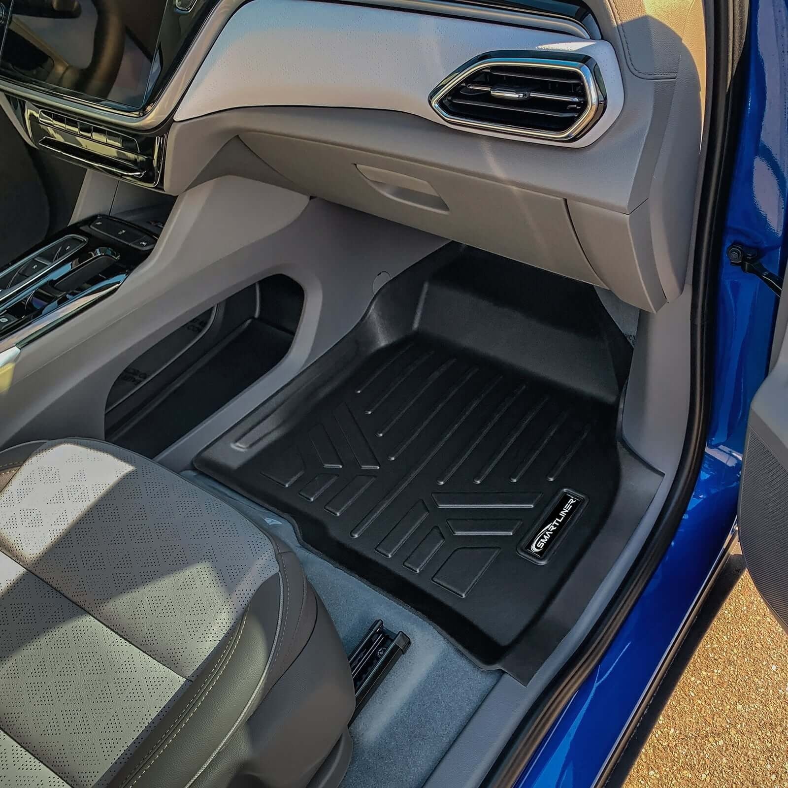 SMARTLINER Floor Liners for 2022-2024 Chevrolet Bolt EUV (Only Fits with the cargo floor in Lower Deck Position)