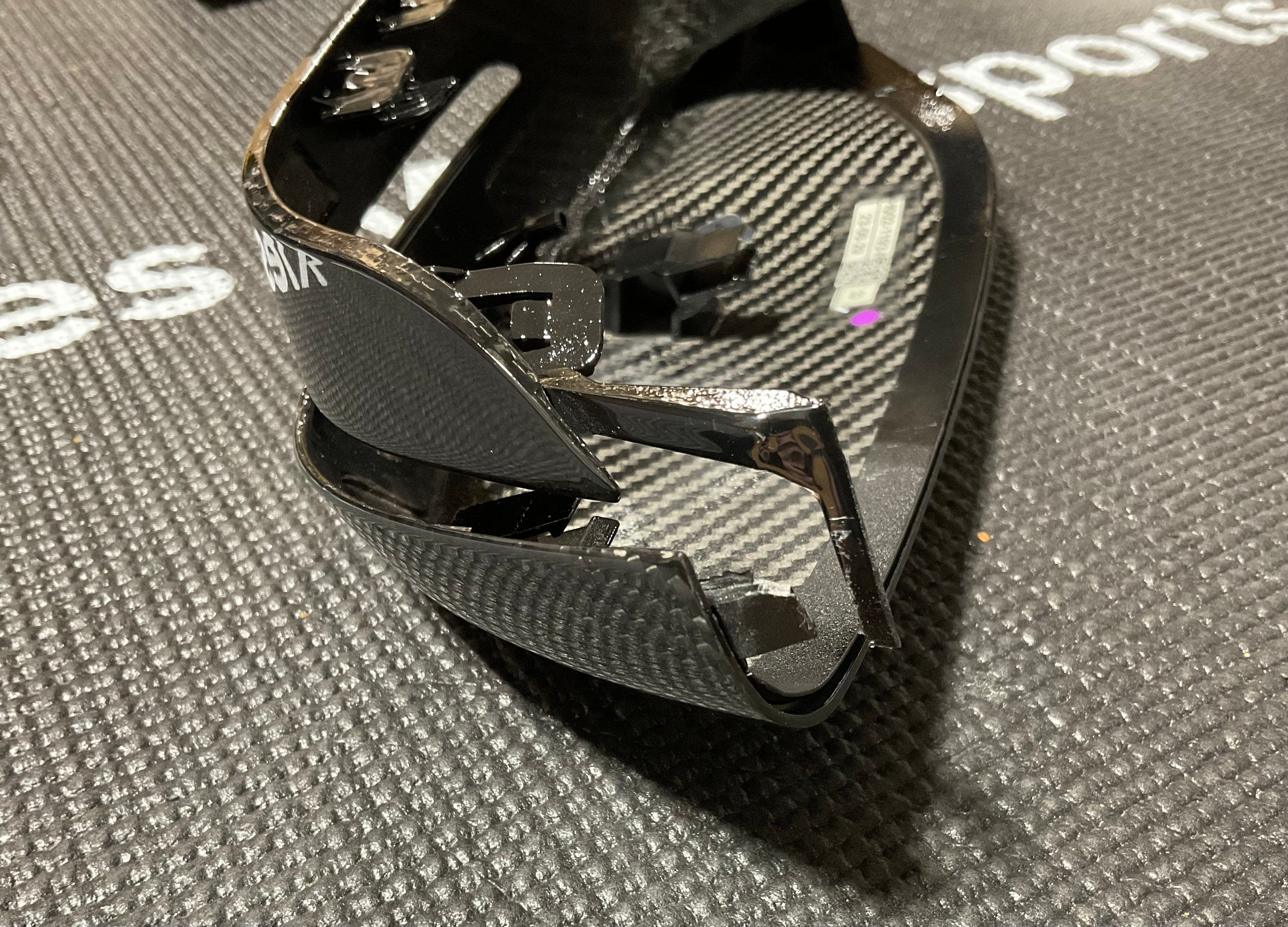 OPEN BOX - Kies G80 Dry Carbon Fiber (Gloss) Mirror Caps (Broken Plastic - Pictured)