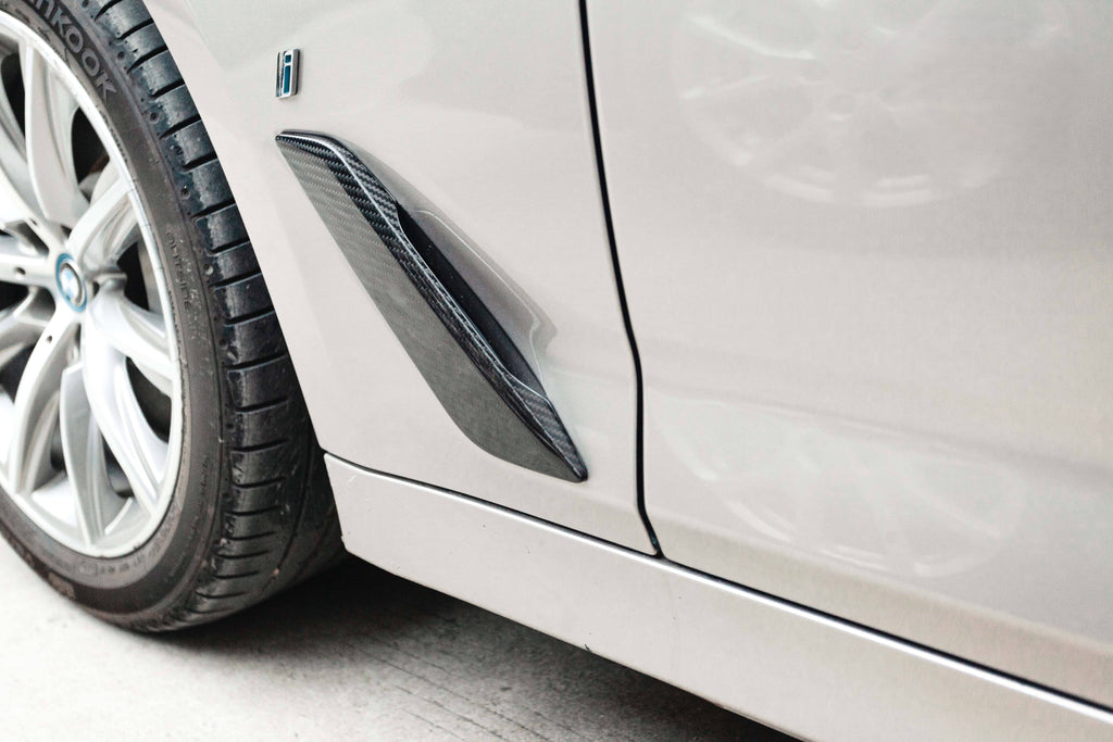 G30 OEM Dry Carbon Side Fender Trim