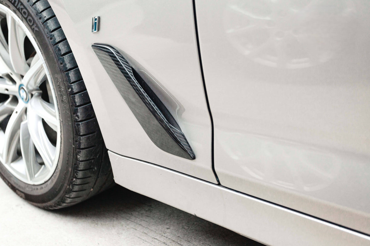 G30 OEM Dry Carbon Side Fender Trim