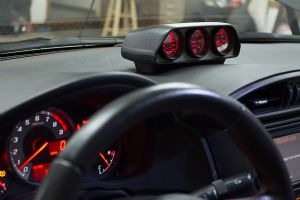 AutoMeter Direct Fit Dash Top Triple Gauge Pod - Universal