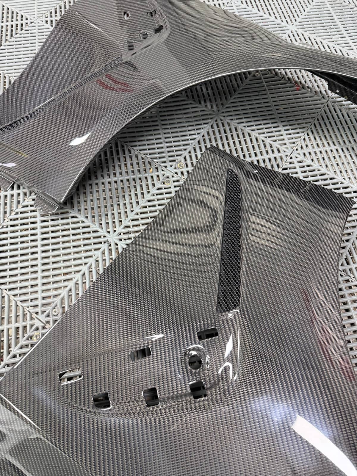 G80 Dry Carbon Fiber V1 Fenders