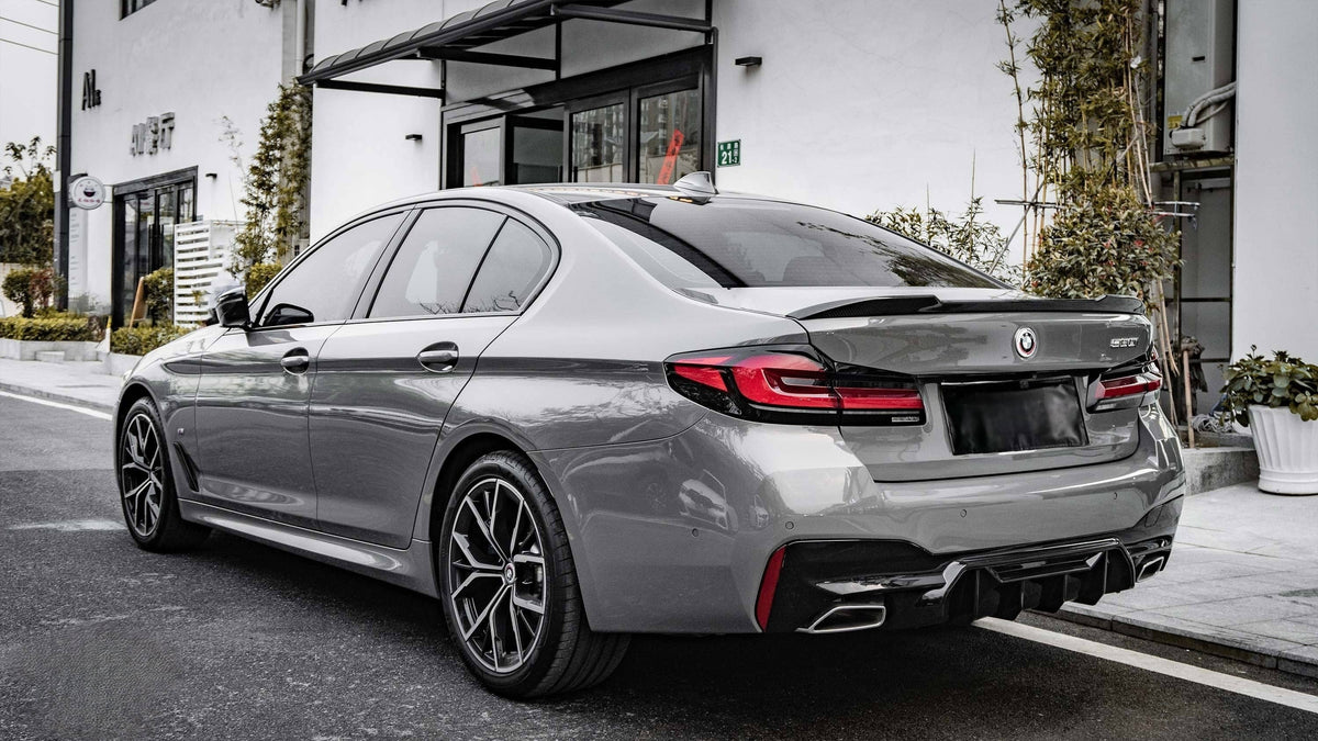 G30 CS Style Dry Carbon Spoiler