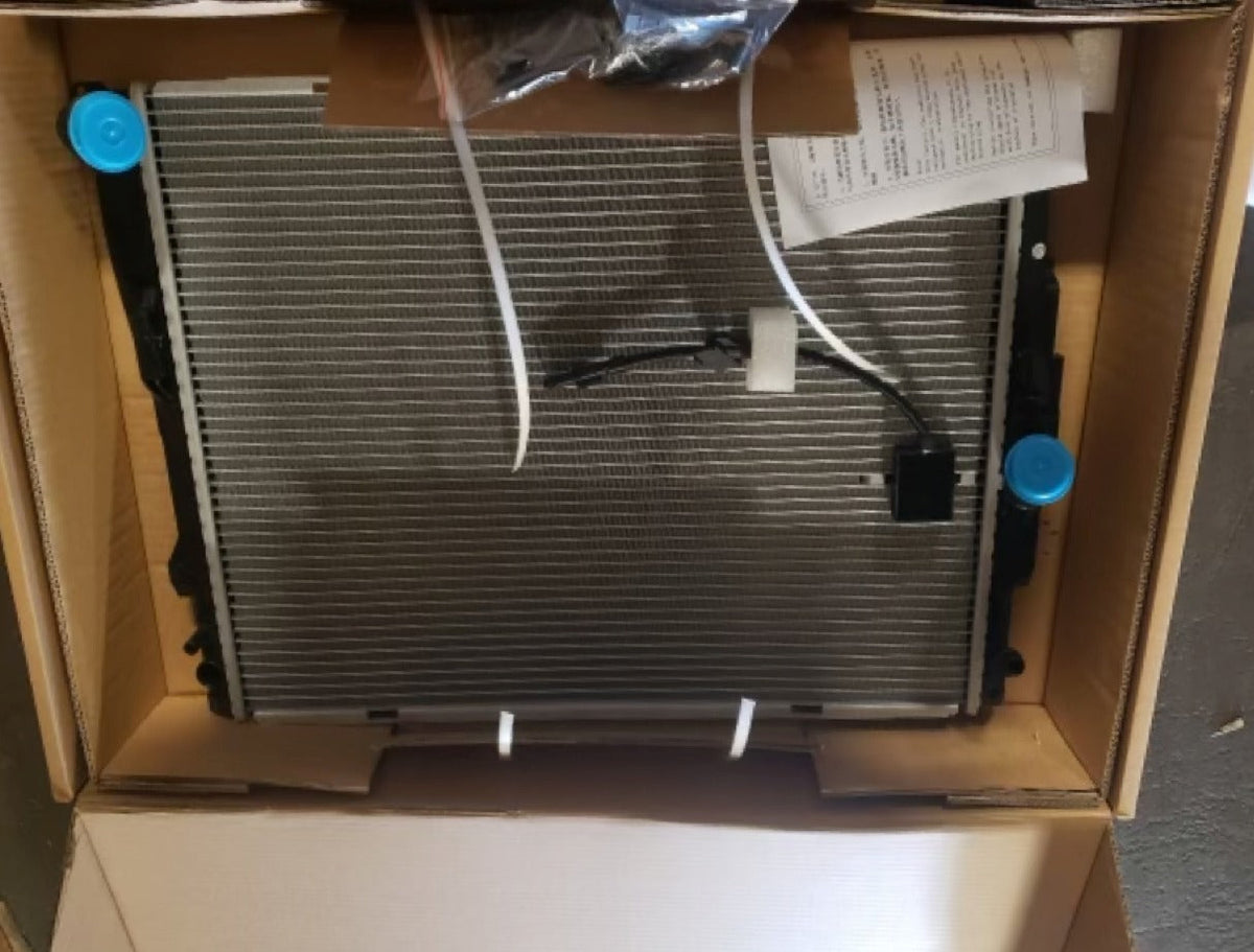 BMW E9X 328i,xi,xdrive Engine Cooling Radiator W/ N51 Engine By Hudson 17117537292 or 17117566339