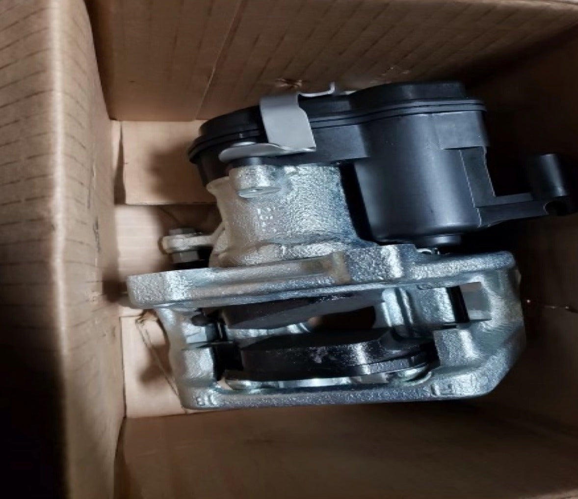 BMW F25 X3 x/sDrive28i New Rear Passenger Brake Caliper Loaded OEM 34216791018