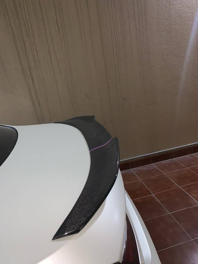 6 Series F06 High Kick Dry Carbon Fiber Spoiler