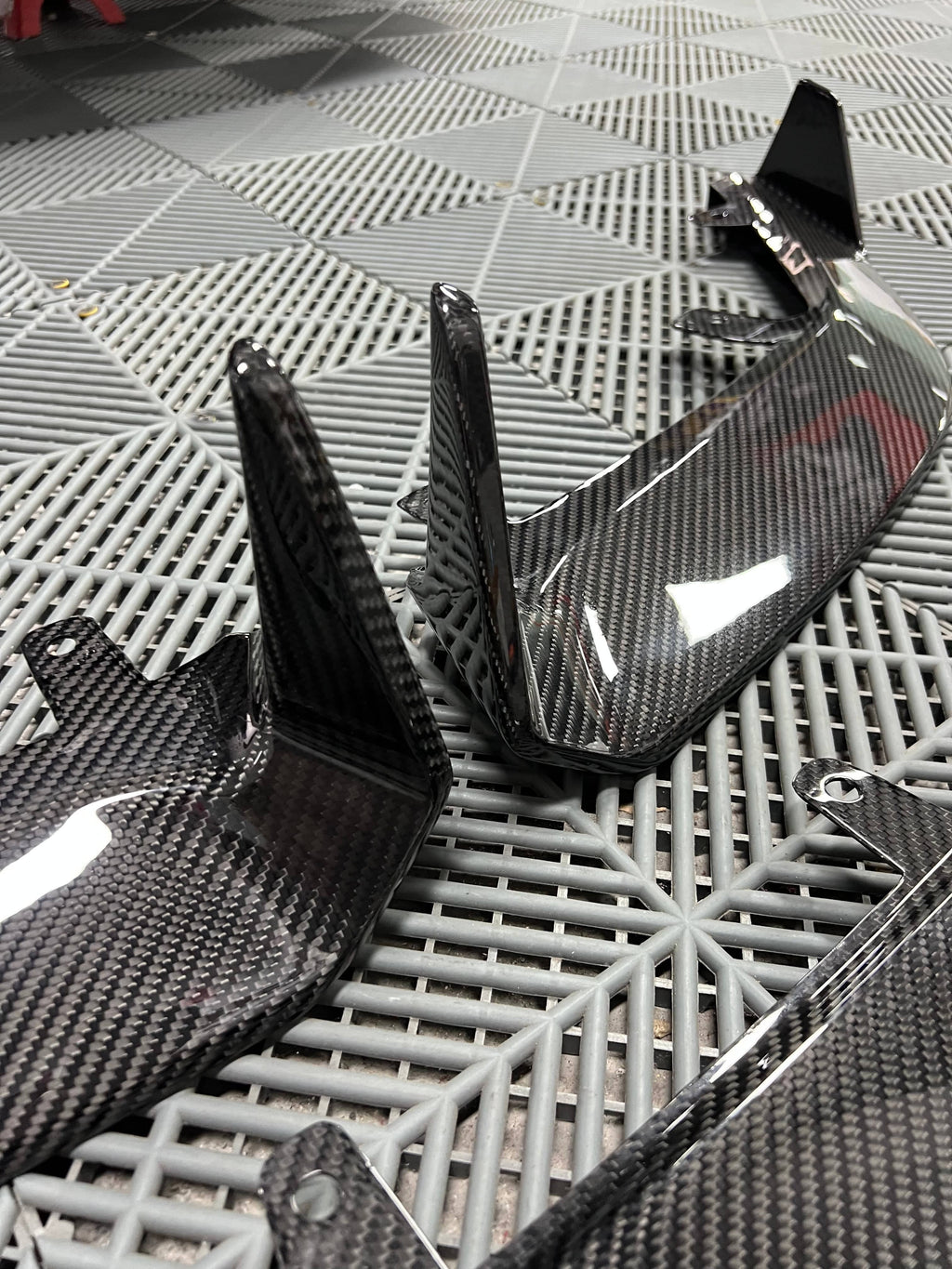 G87 M2 Dry Carbon Fiber V3 Front Lip