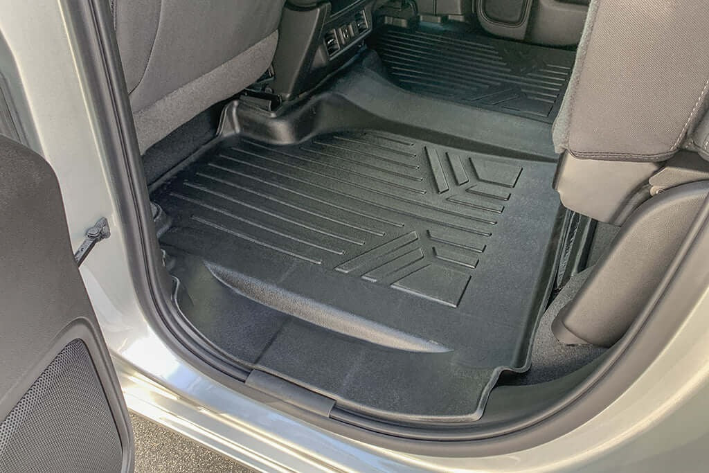 SMARTLINER Floor Liners for 2020-2026 Chevy Silverado 2500 HD | 3500 HD (Double Cab|Carpet|(1st Row Bench)|(No OTH)|[No 2nd Row Storage]