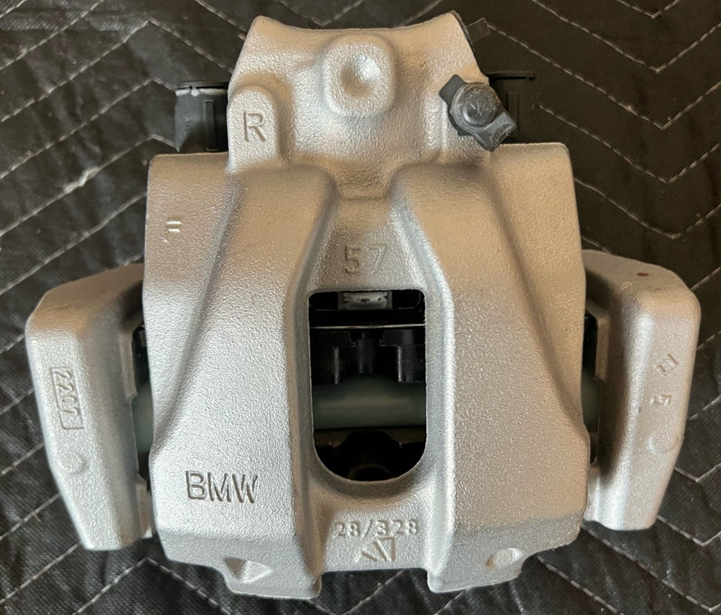 BMW F25 X3/X4 New Front Brake Caliper W/Pads OEM 34106790921 or 34106790922