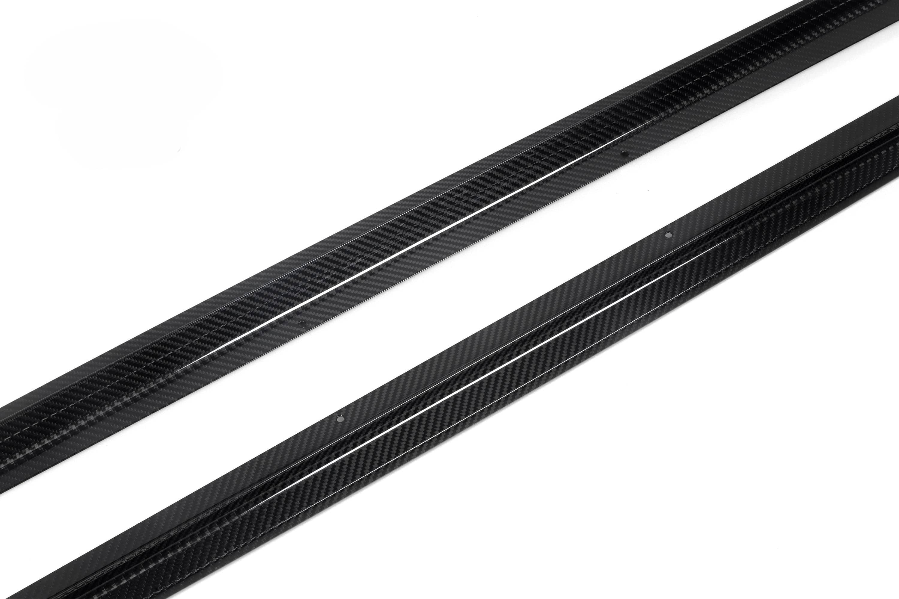 G42 SQ Dry Carbon Side Skirts