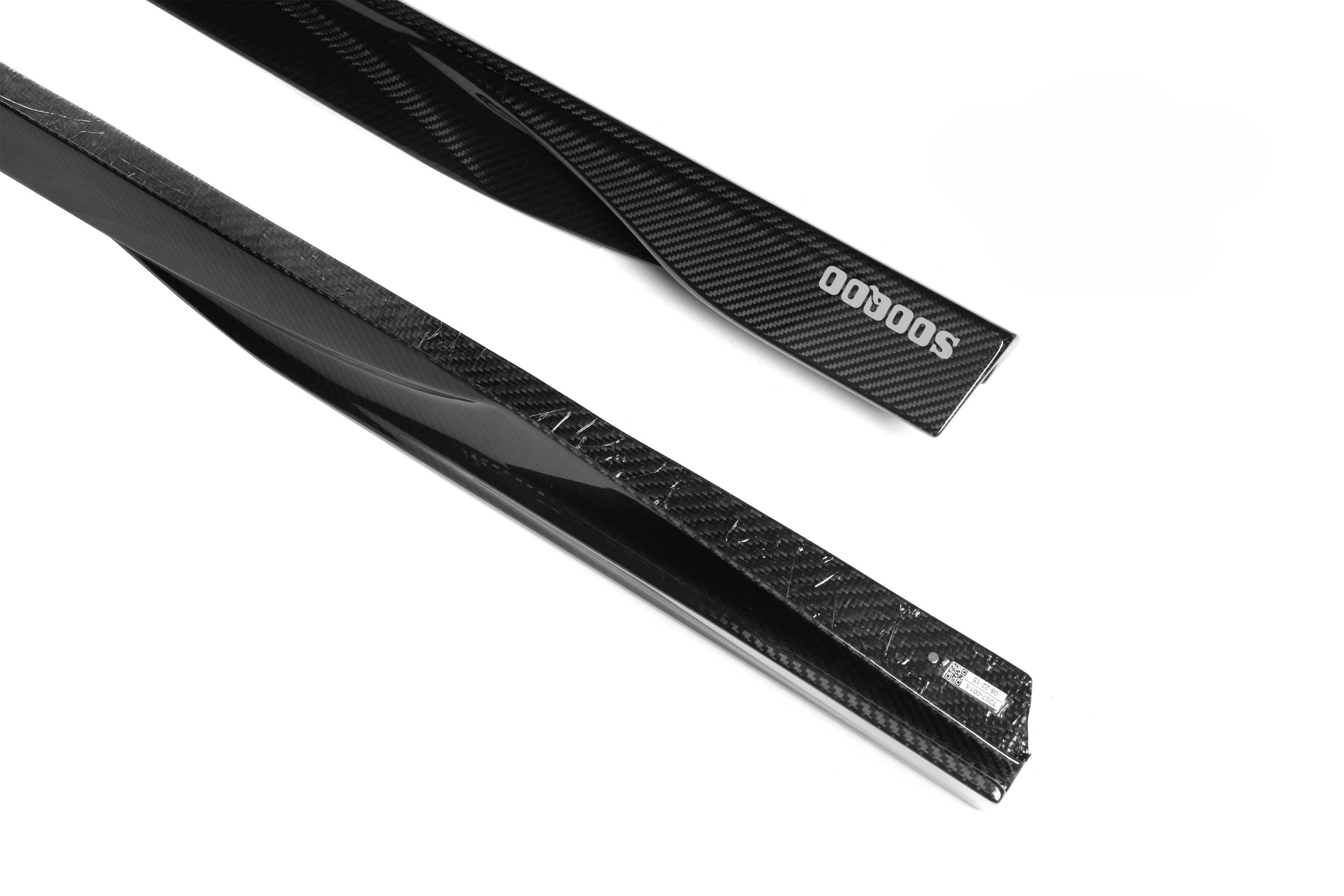 i4 SQ Style Dry Carbon Side Skirt