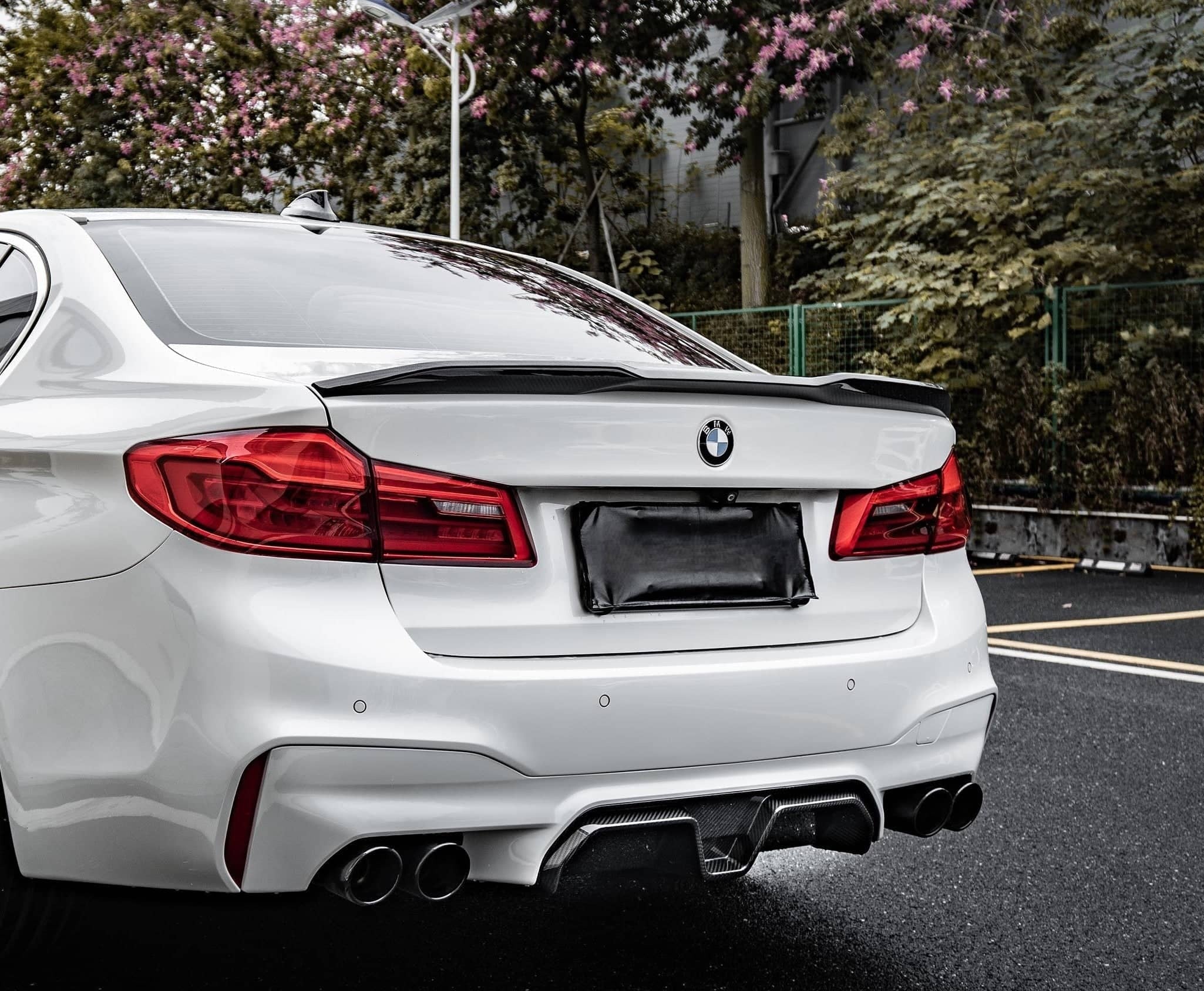 G30 NW Style Dry Carbon Spoiler