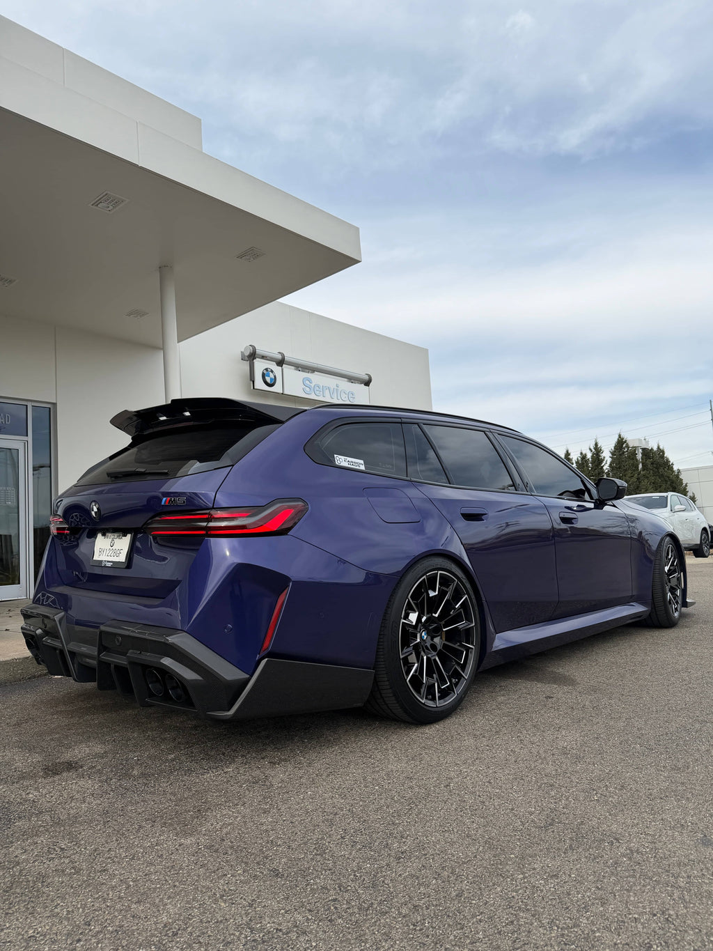 G99 M5 SQ Style Dry Carbon Fiber Roof Spoiler
