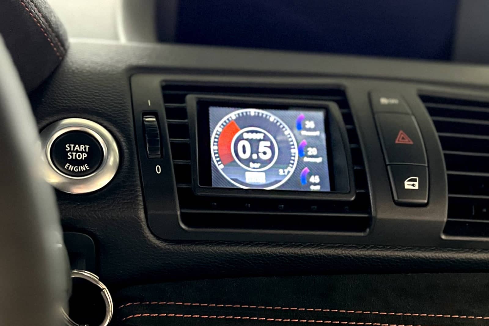 CANchecked E82 1M / E8X 1-Series MFD32 Multi Function Display | 3.2" Gen2 (LHD)