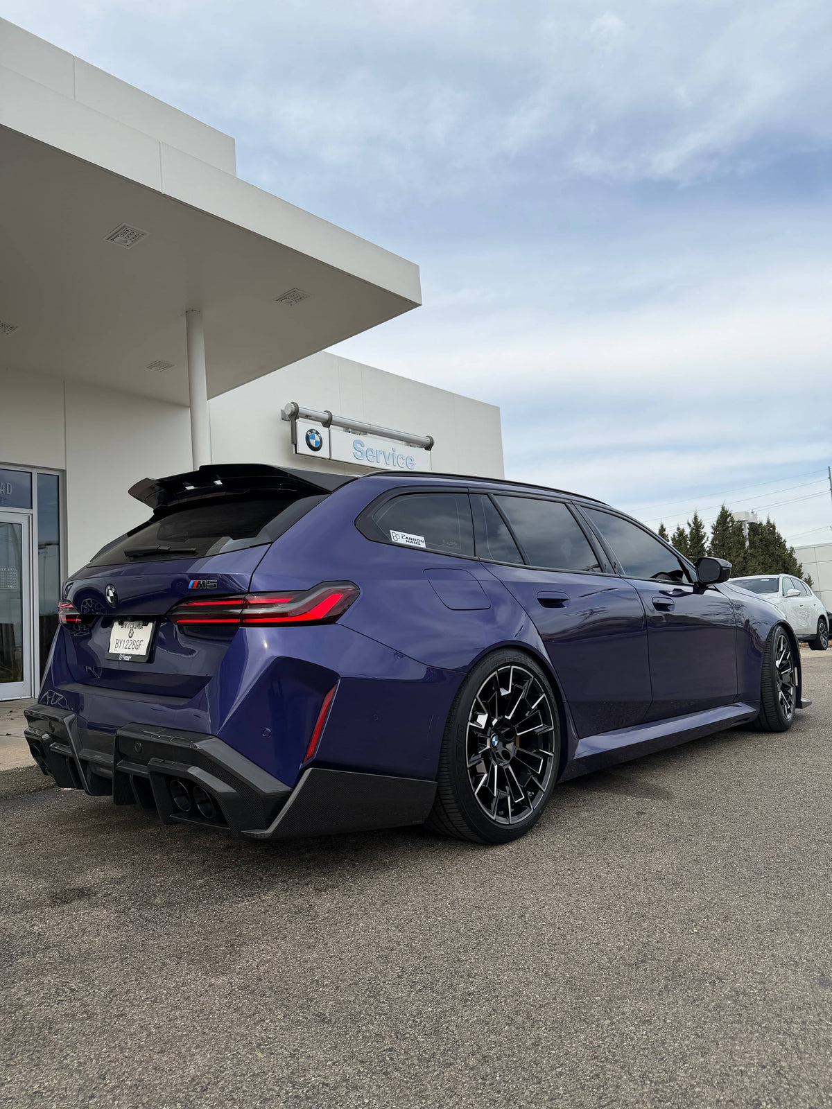 G99 M5 SQ Style Dry Carbon Fiber Roof Spoiler