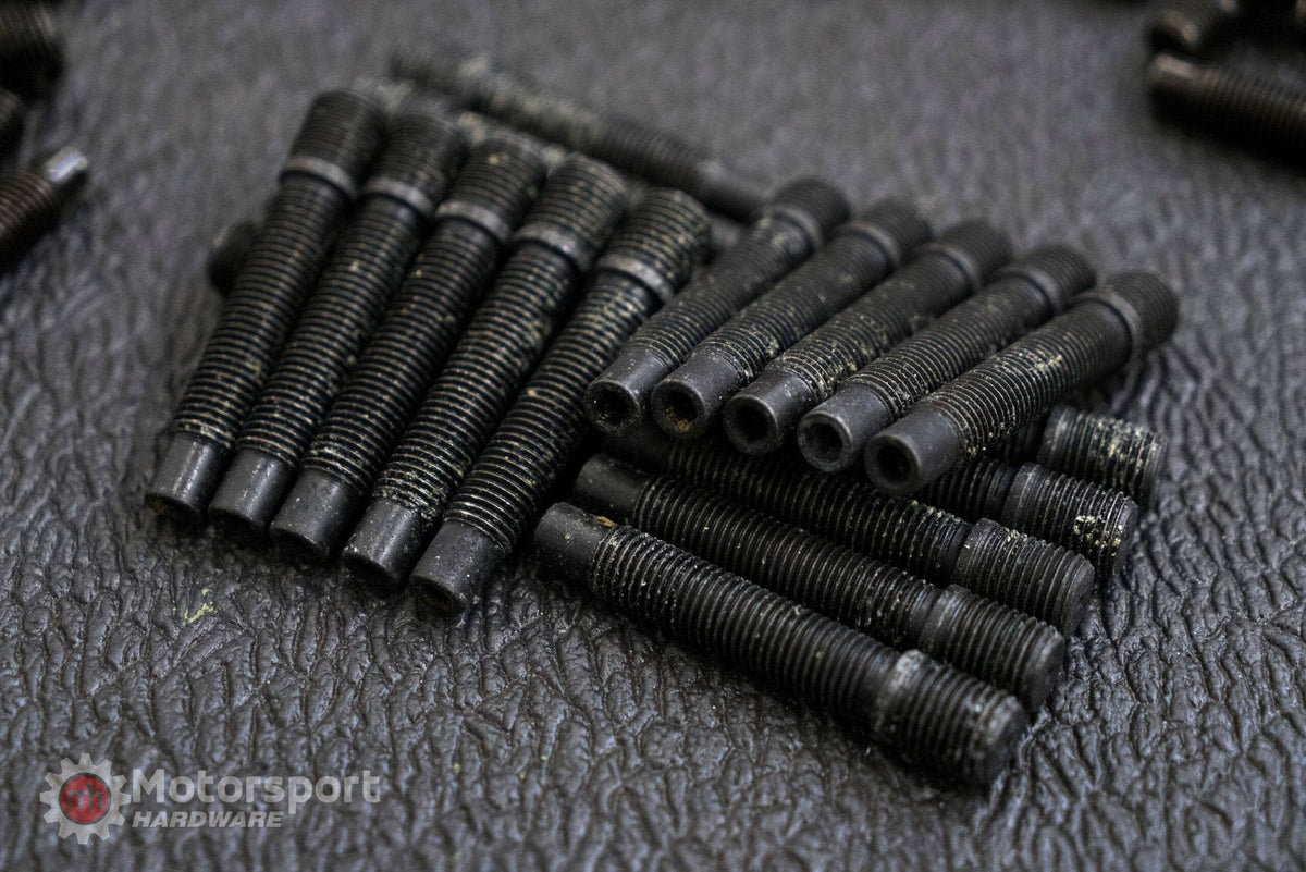 14 x 1.5 to 12 x 1.5 Bullet Nose Conversion Stud Kit 78mm with 17mm Black Conical Seat Nuts