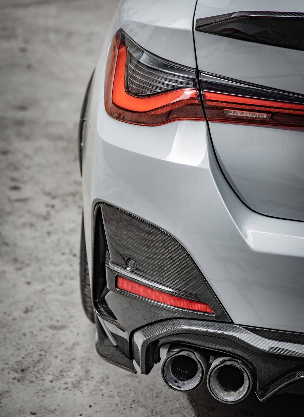 G26 SQ Style Dry Carbon Diffuser Dual Tips