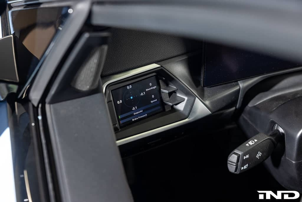 CANchecked G8X / G42 / G2X Pre-LCI MFD32 Multi Function Display | 3.2" Gen2 (LHD) - Preassembled OEM Vent